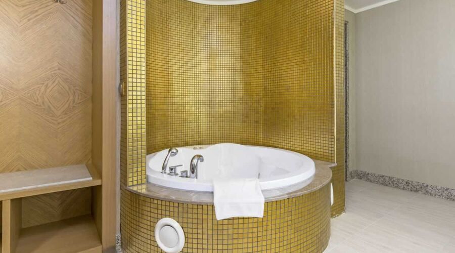 Royal Holiday Palace  5*