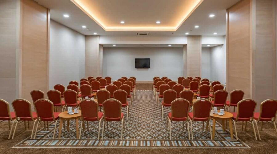 Royal Holiday Palace  5*