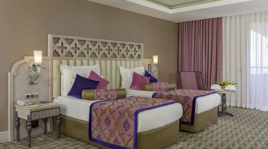 Royal Alhambra Palace 5*