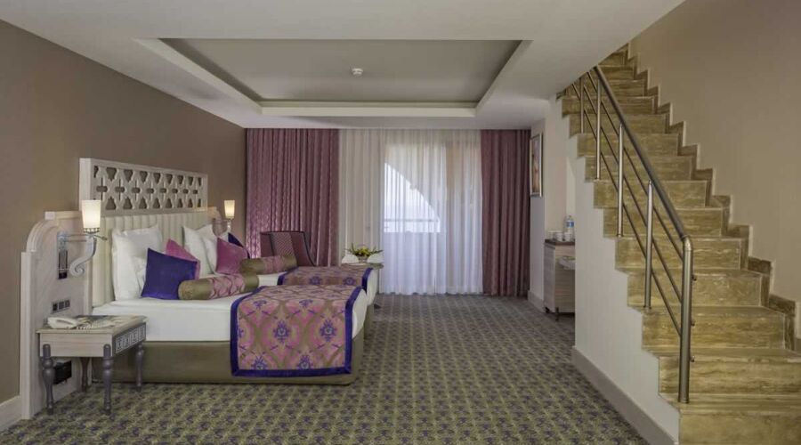 Royal Alhambra Palace 5*