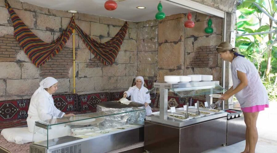 Royal Alhambra Palace 5*