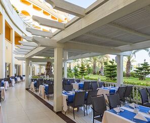 Royal Alhambra Palace 5*