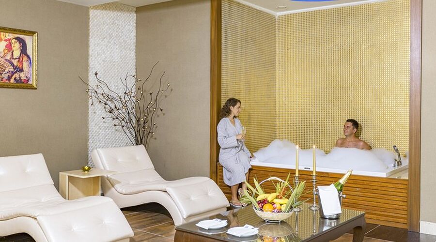 Royal Alhambra Palace 5*