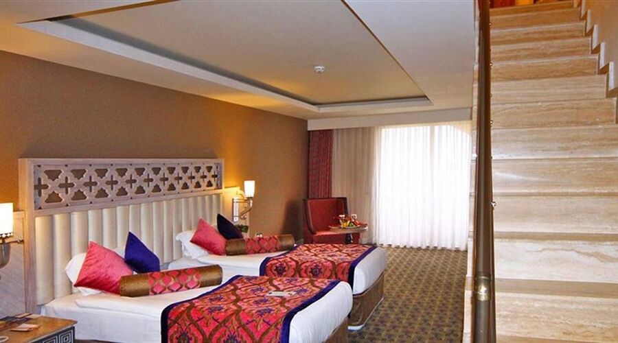 Royal Alhambra Palace 5*