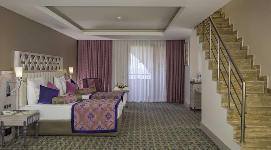 Royal Alhambra Palace 5*