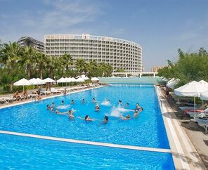 Crystal Centro Lara 5*