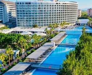 Crystal Centro Lara 5*