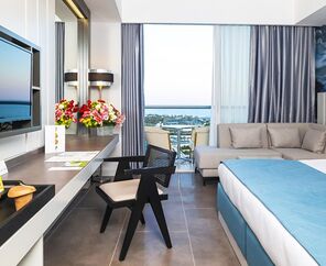 Crystal Centro Lara 5*