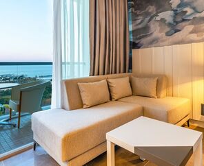 Crystal Centro Lara 5*