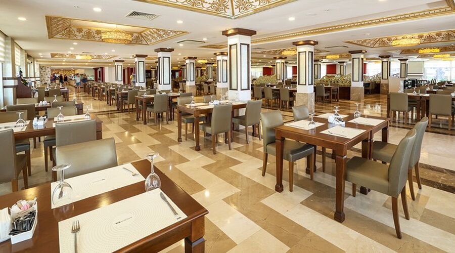 Crystal Tat Beach Golf Resort & Spa 5*