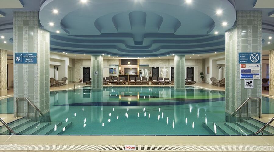 Crystal Tat Beach Golf Resort & Spa 5*