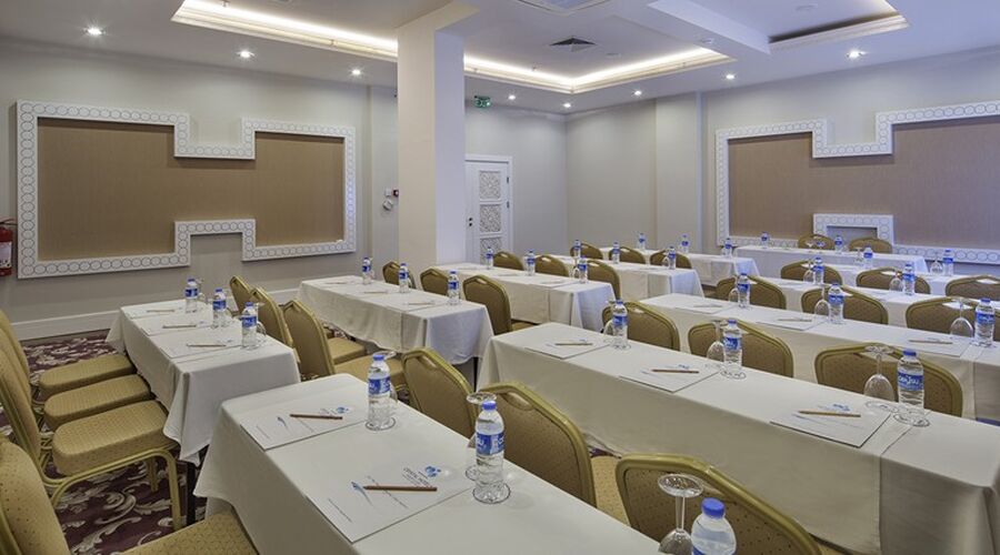 Crystal Tat Beach Golf Resort & Spa 5*