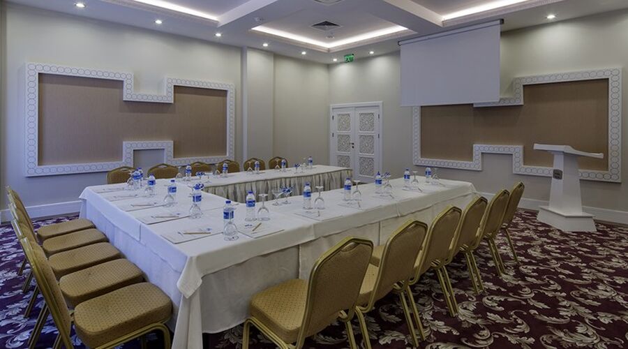 Crystal Tat Beach Golf Resort & Spa 5*