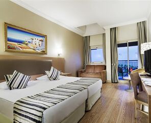 Crystal Tat Beach Golf Resort & Spa 5*