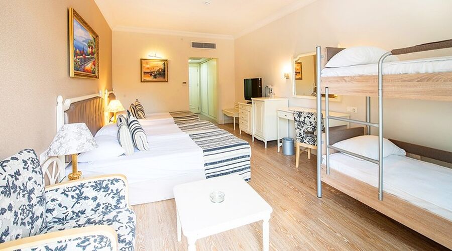 Crystal Tat Beach Golf Resort & Spa 5*
