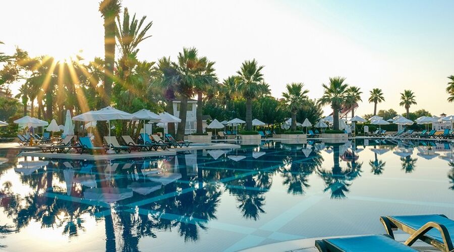 Crystal Tat Beach Golf Resort & Spa 5*