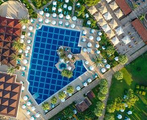 Crystal Tat Beach Golf Resort & Spa 5*
