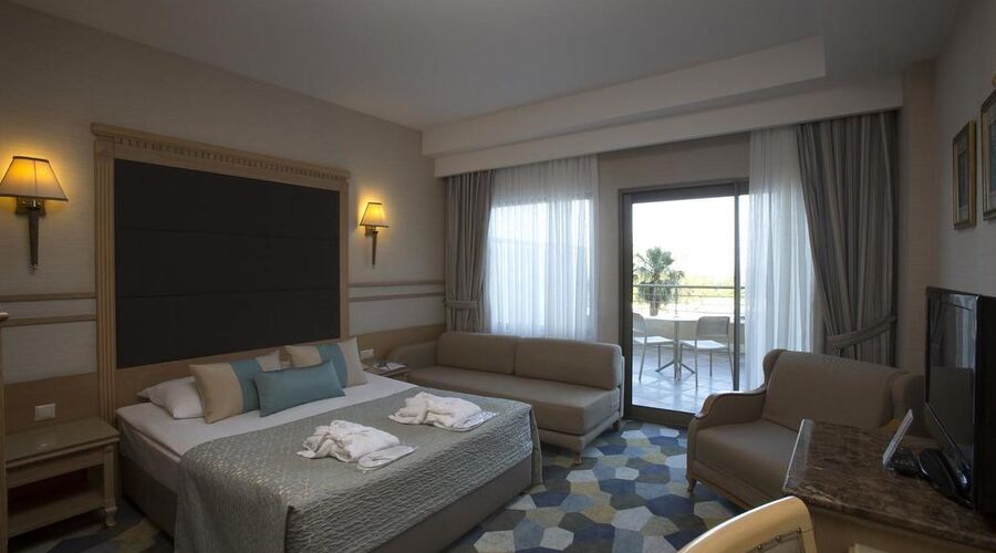 Fame Residence Lara & Spa  5*