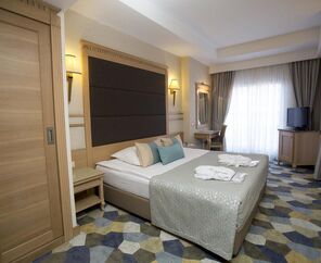 Fame Residence Lara & Spa  5*