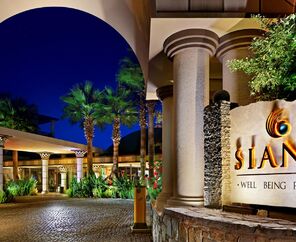 Sianji Well Being Resort   5*
