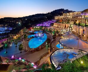 Sianji Well Being Resort   5*