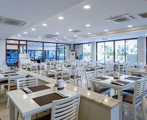 Miarosa İncekum Beach  5*