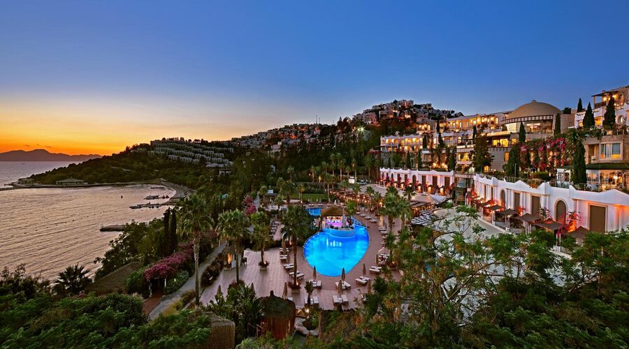 Sianji Well Being Resort   5*