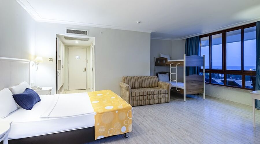 Miarosa İncekum Beach  5*