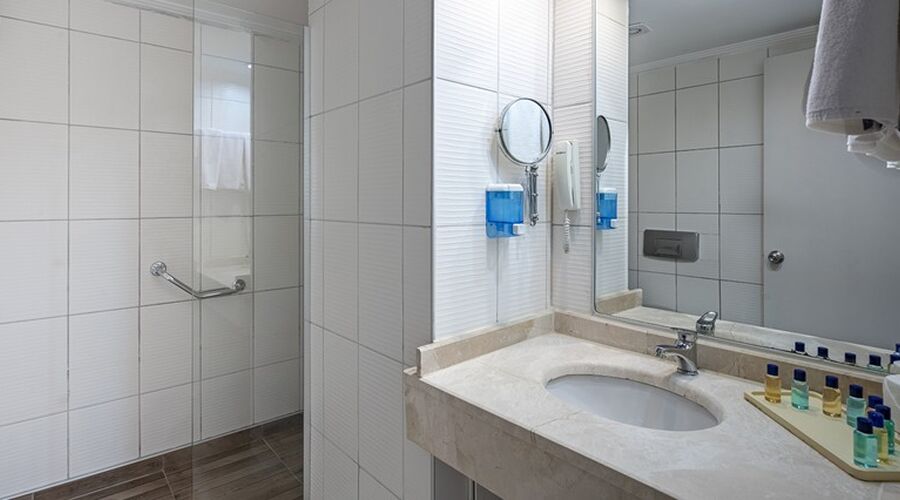 Miarosa İncekum Beach  5*