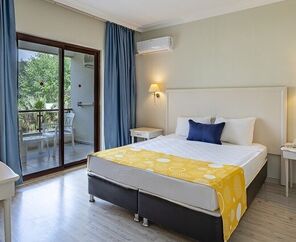 Miarosa İncekum Beach  5*