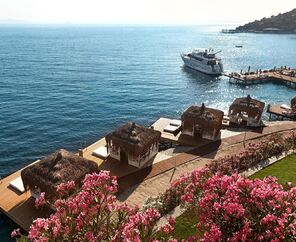 Sianji Well Being Resort   5*
