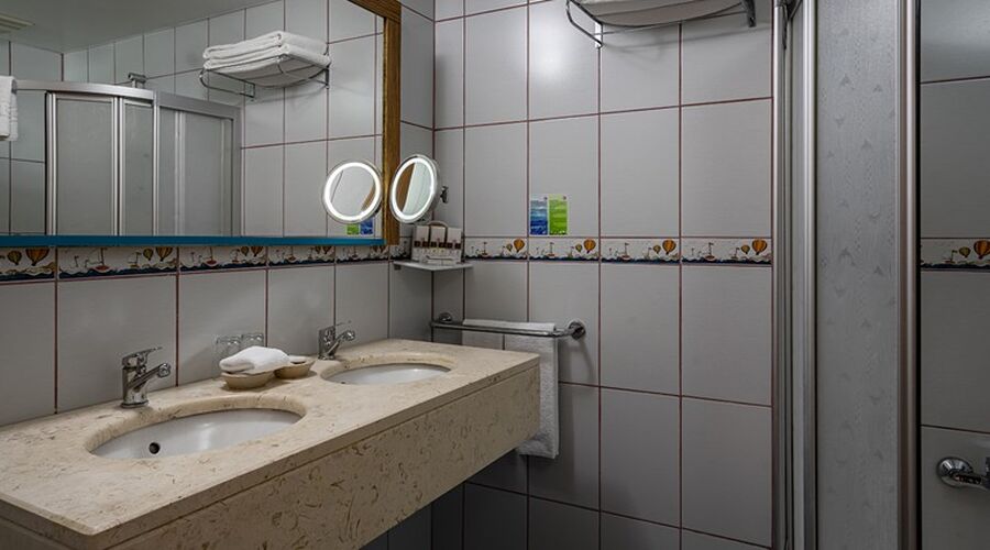 Miarosa Kemer Beach  5*