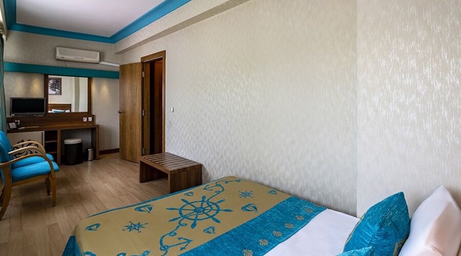 Miarosa Kemer Beach  5*