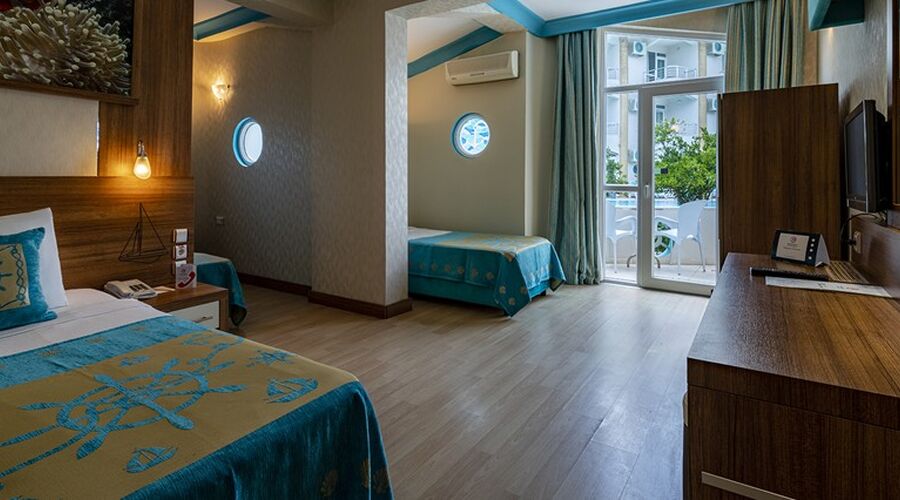 Miarosa Kemer Beach  5*