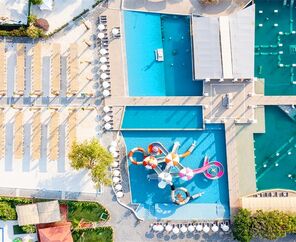Miarosa Kemer Beach  5*