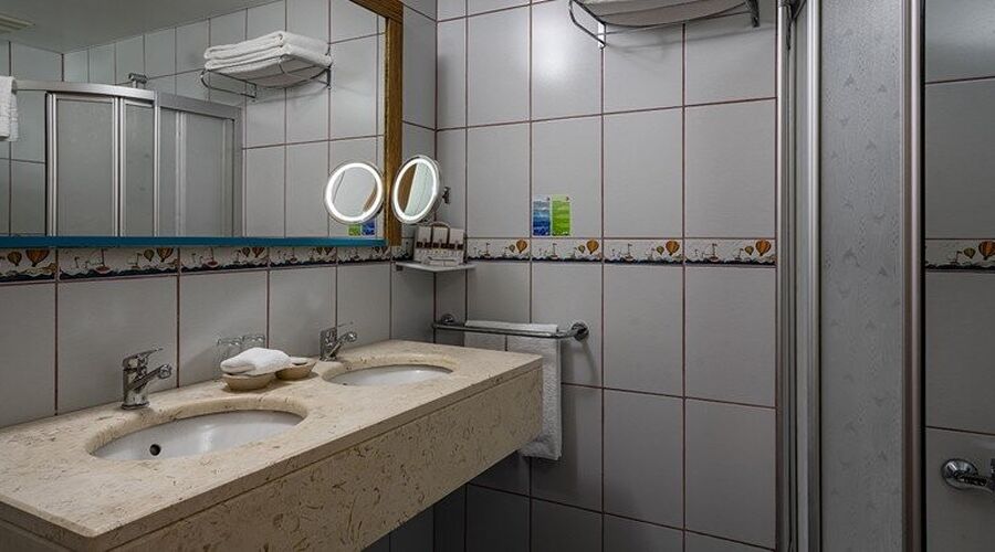 Miarosa Kemer Beach  5*