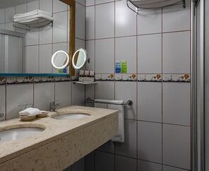 Miarosa Kemer Beach  5*