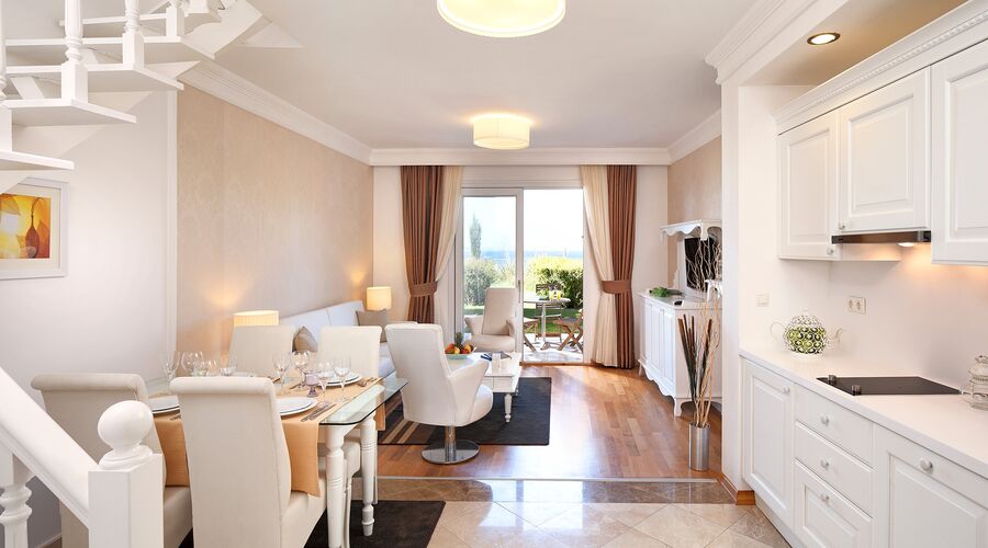 Sianji Well Being Resort   5*