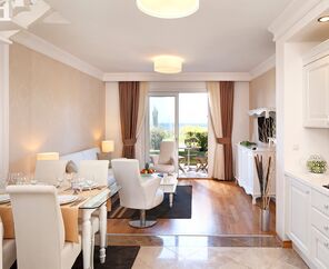 Sianji Well Being Resort   5*