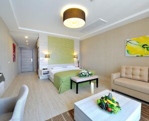 Sianji Well Being Resort   5*