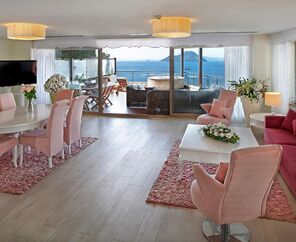 Sianji Well Being Resort   5*