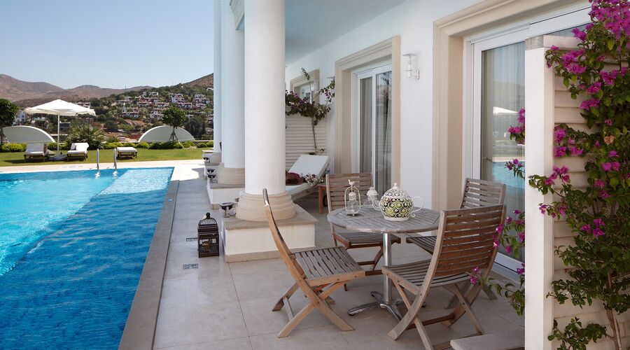 Sianji Well Being Resort   5*