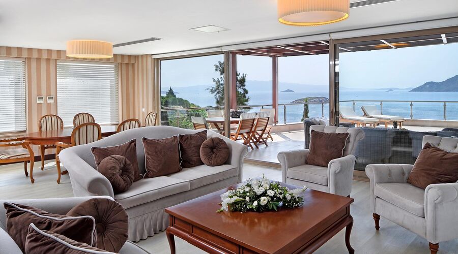 Sianji Well Being Resort   5*