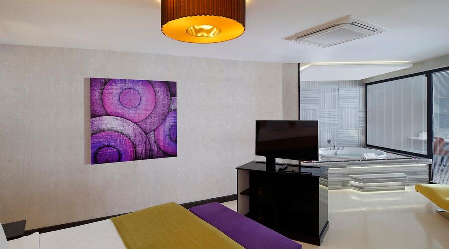 Sianji Well Being Resort   5*