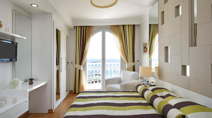 Sianji Well Being Resort   5*