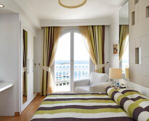 Sianji Well Being Resort   5*