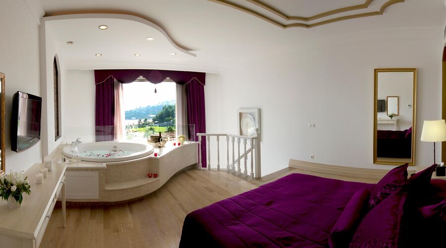 Sianji Well Being Resort   5*
