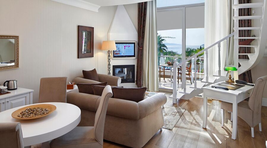 Sianji Well Being Resort   5*