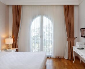 Sianji Well Being Resort   5*