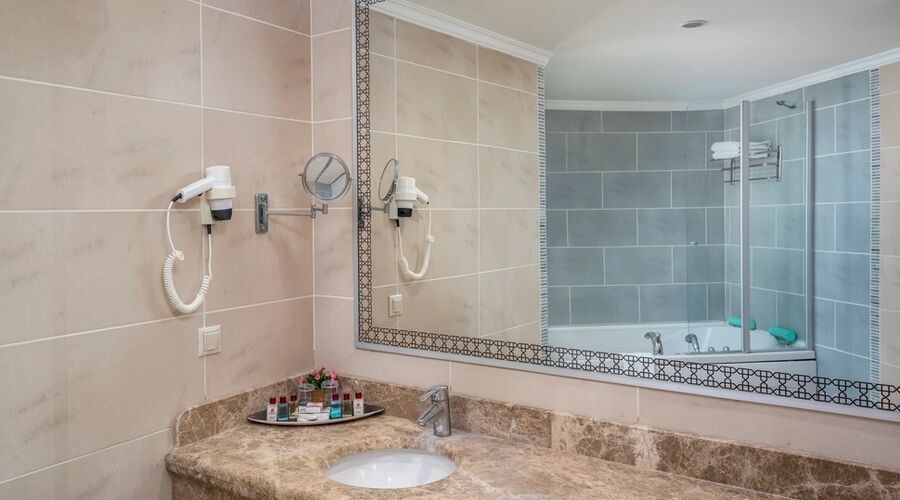 Mukarnas Spa Resort Hotel  5*